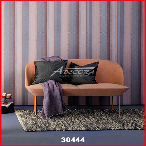 Sonnige, natürliche Steinwand für mediterranes Wohngefühl