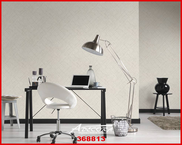 Sonnige, natürliche Steinwand für mediterranes Wohngefühl