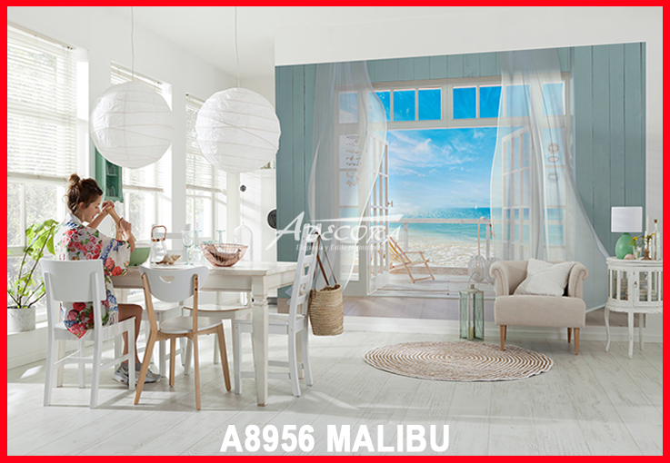 Sonnige, natürliche Steinwand für mediterranes Wohngefühl