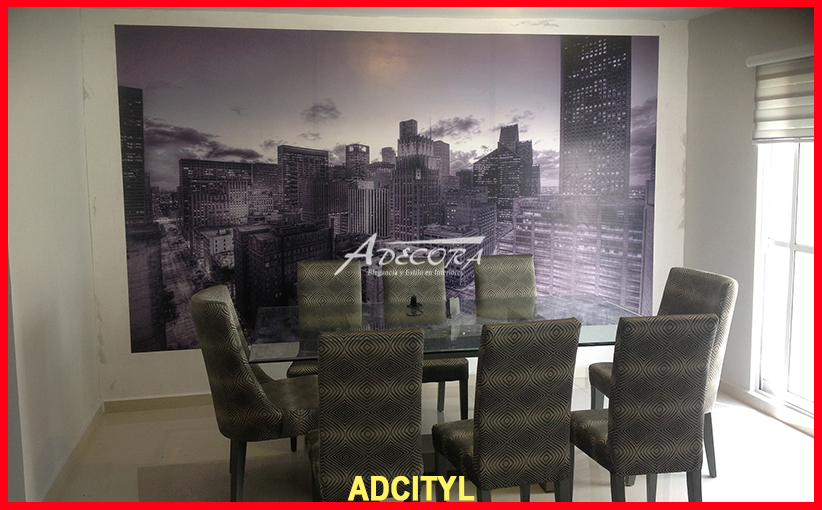 Sonnige, natürliche Steinwand für mediterranes Wohngefühl