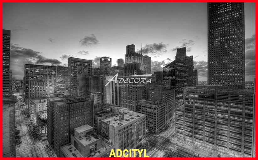 Sonnige, natürliche Steinwand für mediterranes Wohngefühl