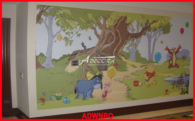 Sonnige, natürliche Steinwand für mediterranes Wohngefühl