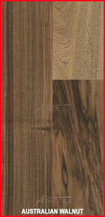 Sonnige, natürliche Steinwand für mediterranes Wohngefühl