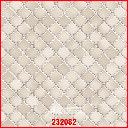 Sonnige, natürliche Steinwand für mediterranes Wohngefühl