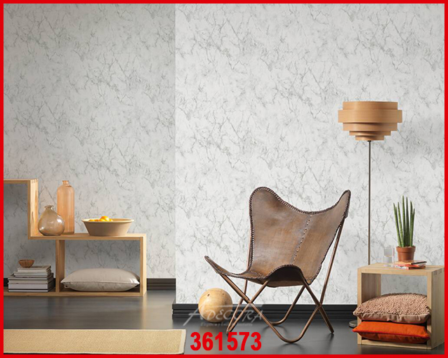 Sonnige, natürliche Steinwand für mediterranes Wohngefühl