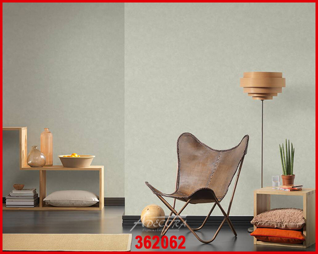 Sonnige, natürliche Steinwand für mediterranes Wohngefühl