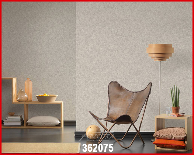 Sonnige, natürliche Steinwand für mediterranes Wohngefühl