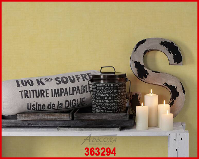 Sonnige, natürliche Steinwand für mediterranes Wohngefühl