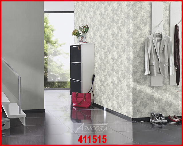 Sonnige, natürliche Steinwand für mediterranes Wohngefühl