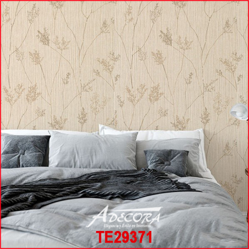 Sonnige, natürliche Steinwand für mediterranes Wohngefühl