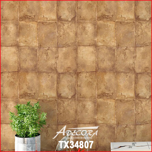 Sonnige, natürliche Steinwand für mediterranes Wohngefühl