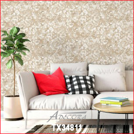 Sonnige, natürliche Steinwand für mediterranes Wohngefühl