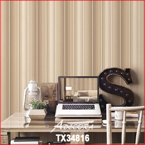 Sonnige, natürliche Steinwand für mediterranes Wohngefühl