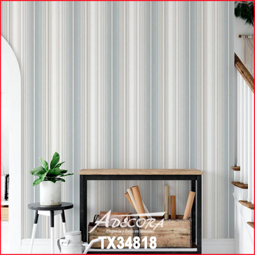 Sonnige, natürliche Steinwand für mediterranes Wohngefühl