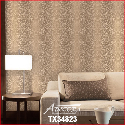 Sonnige, natürliche Steinwand für mediterranes Wohngefühl